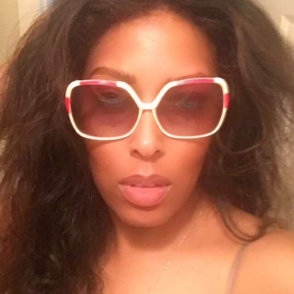 Meet your Posher, Gail - Picture 2 of 16